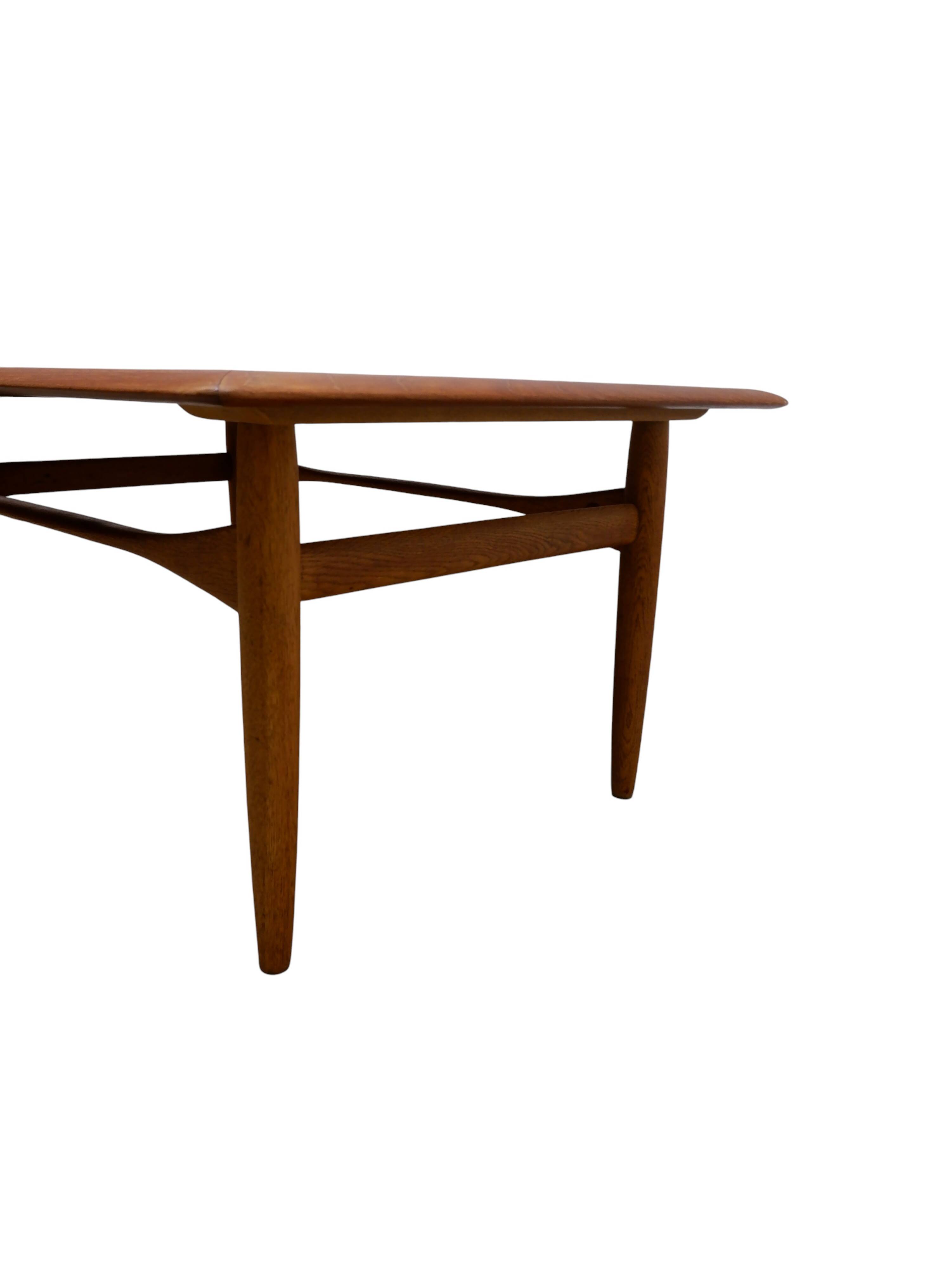Bovenkamp Holland coffee table model Ebba, 1960s