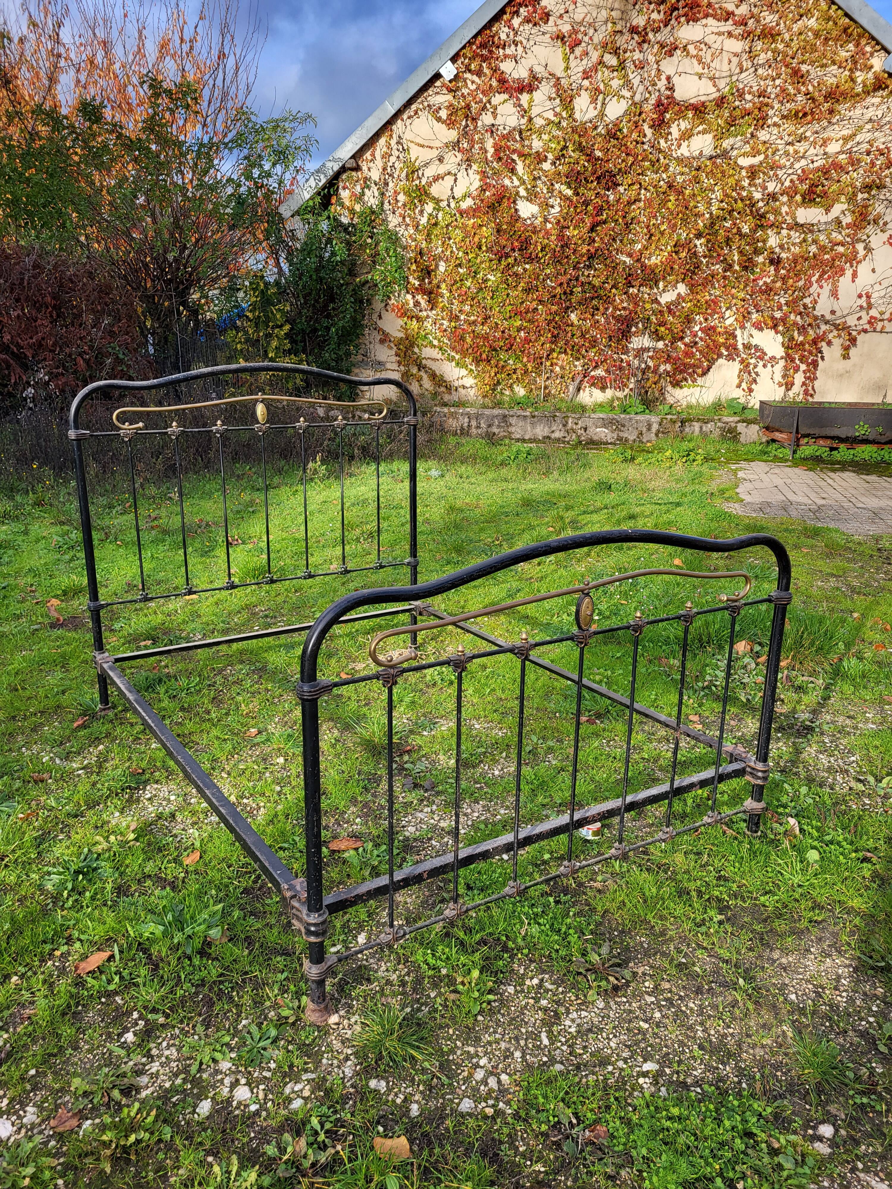 Wrought iron metal bed 2 places