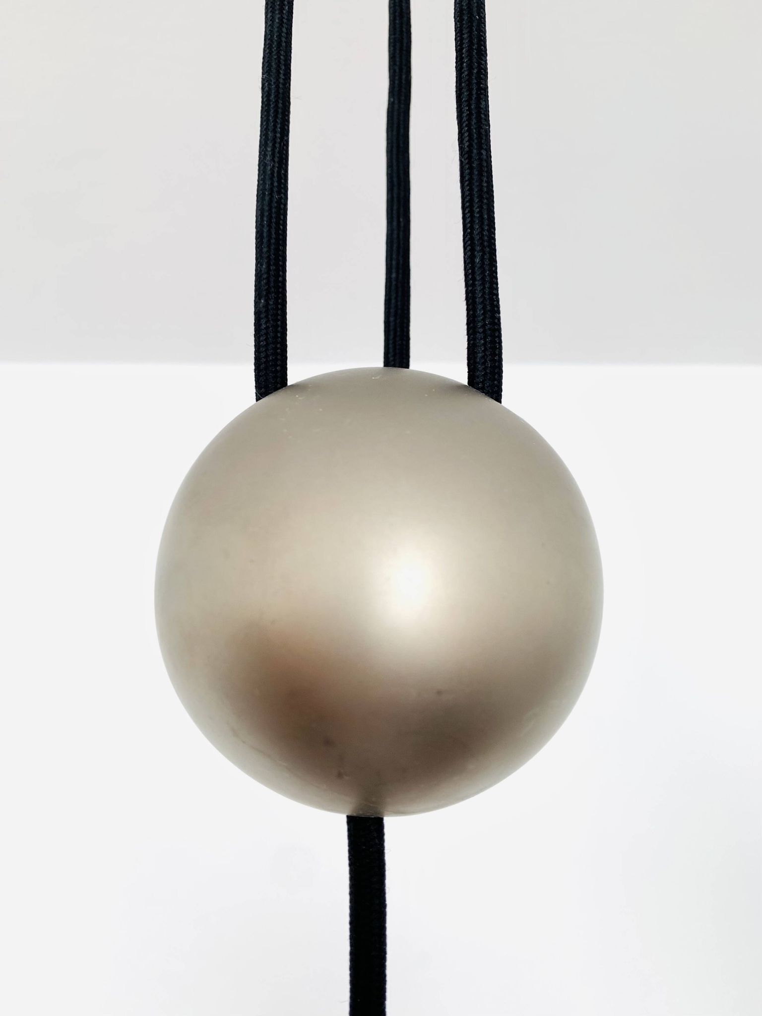 Lampe suspendue Opaline Posa 36 avec contrepoids par Florian Schulz