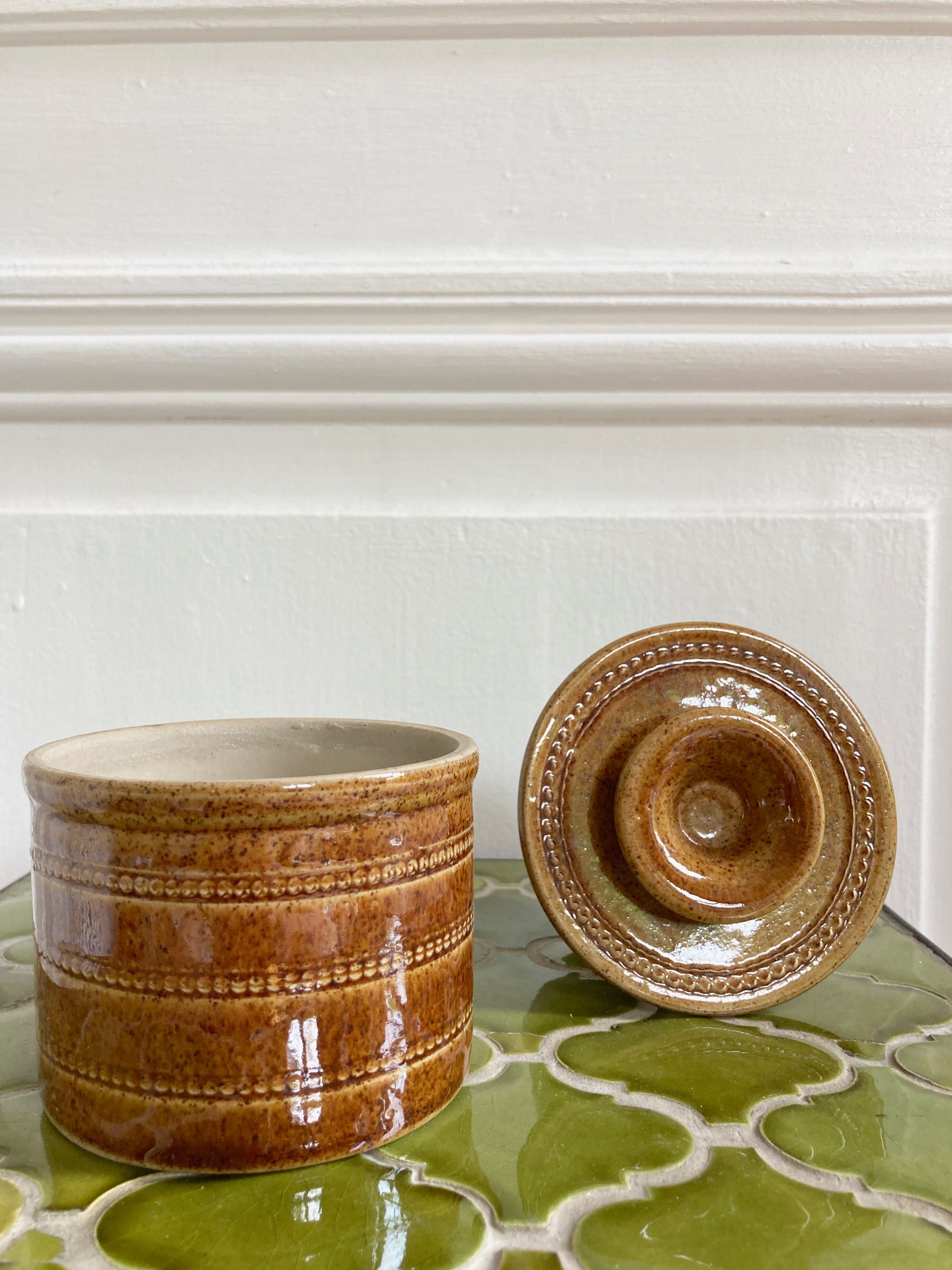 Berry sandstone water butter maker