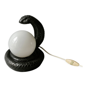 Black cobra and white opaline lamp