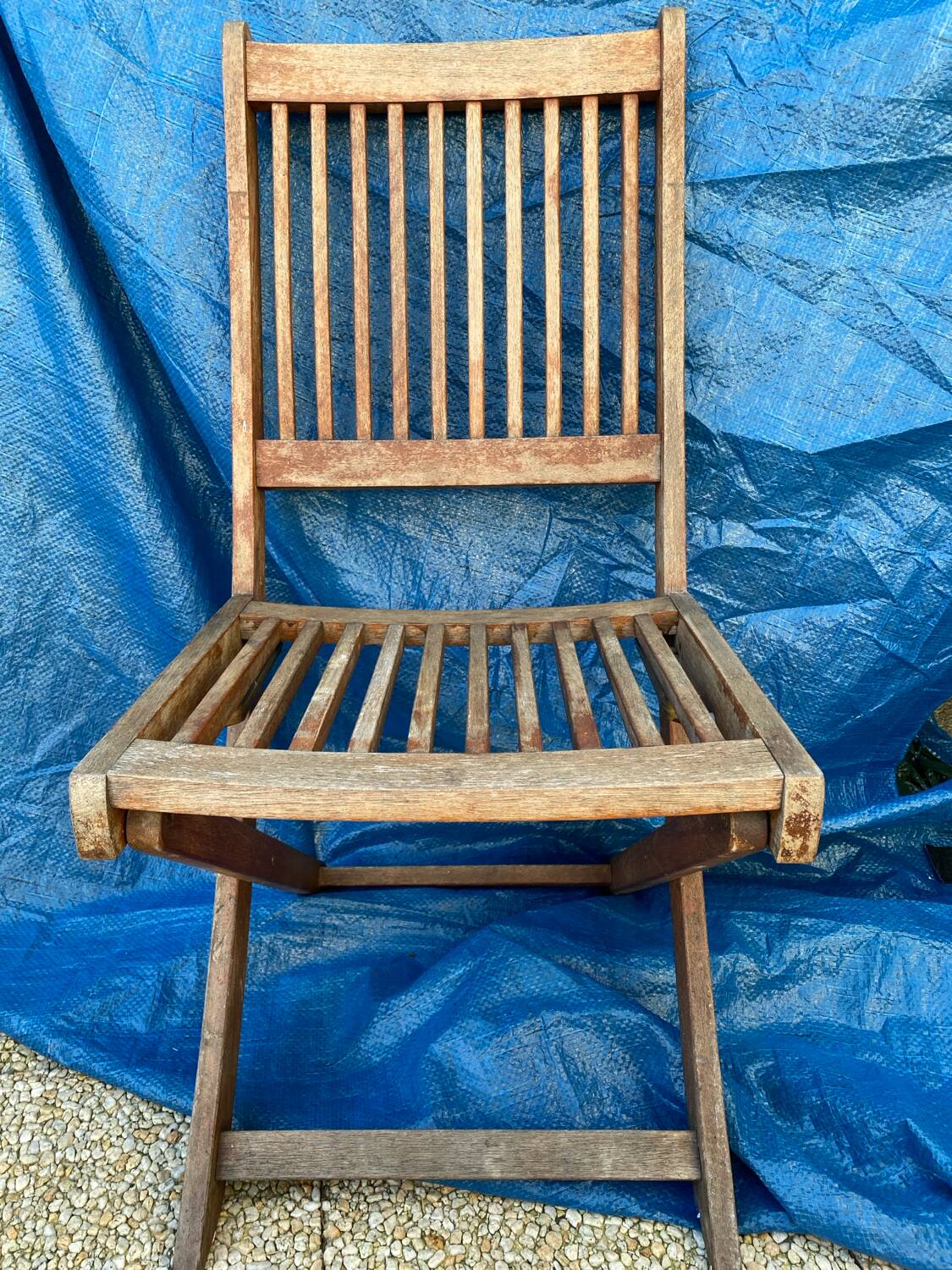 Set of 4 folding garden chairs in exotic wood