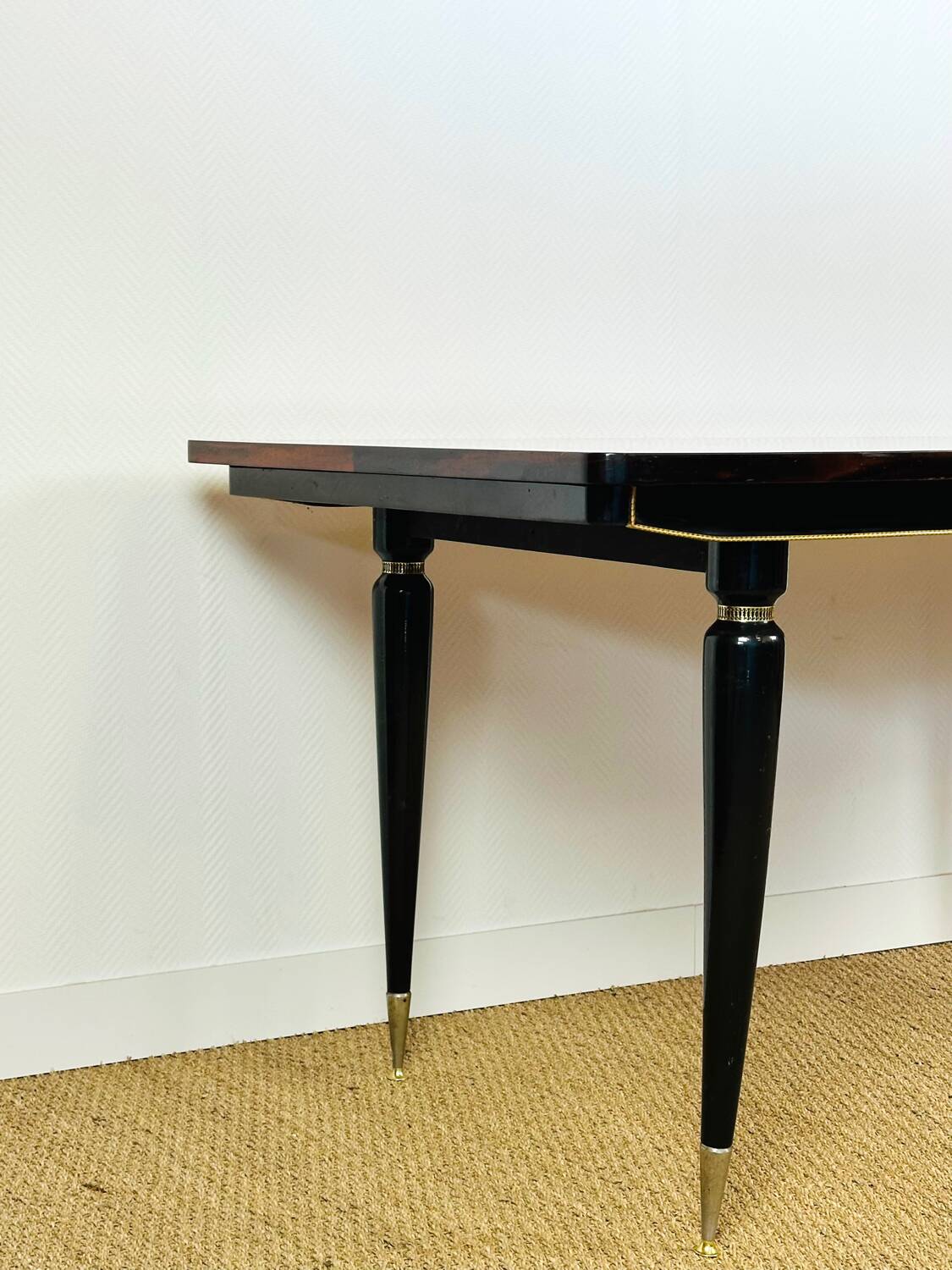 Table à manger Art déco en ébène de macassar, 1940