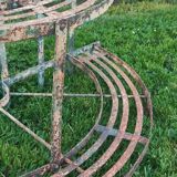 Half-moon florist plant holder