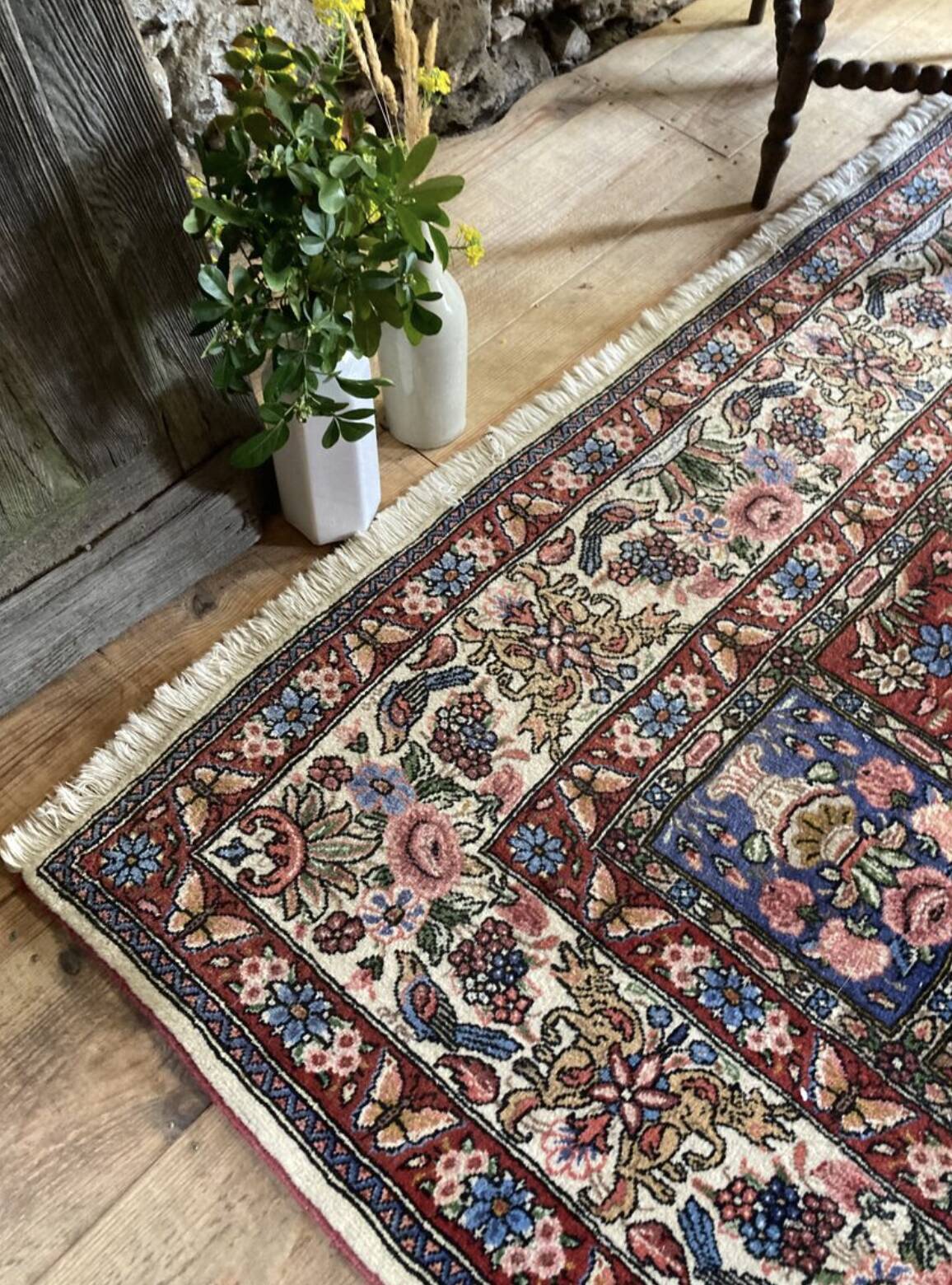 Persian rug 332x215cm in Iranian Bakhtiar wool