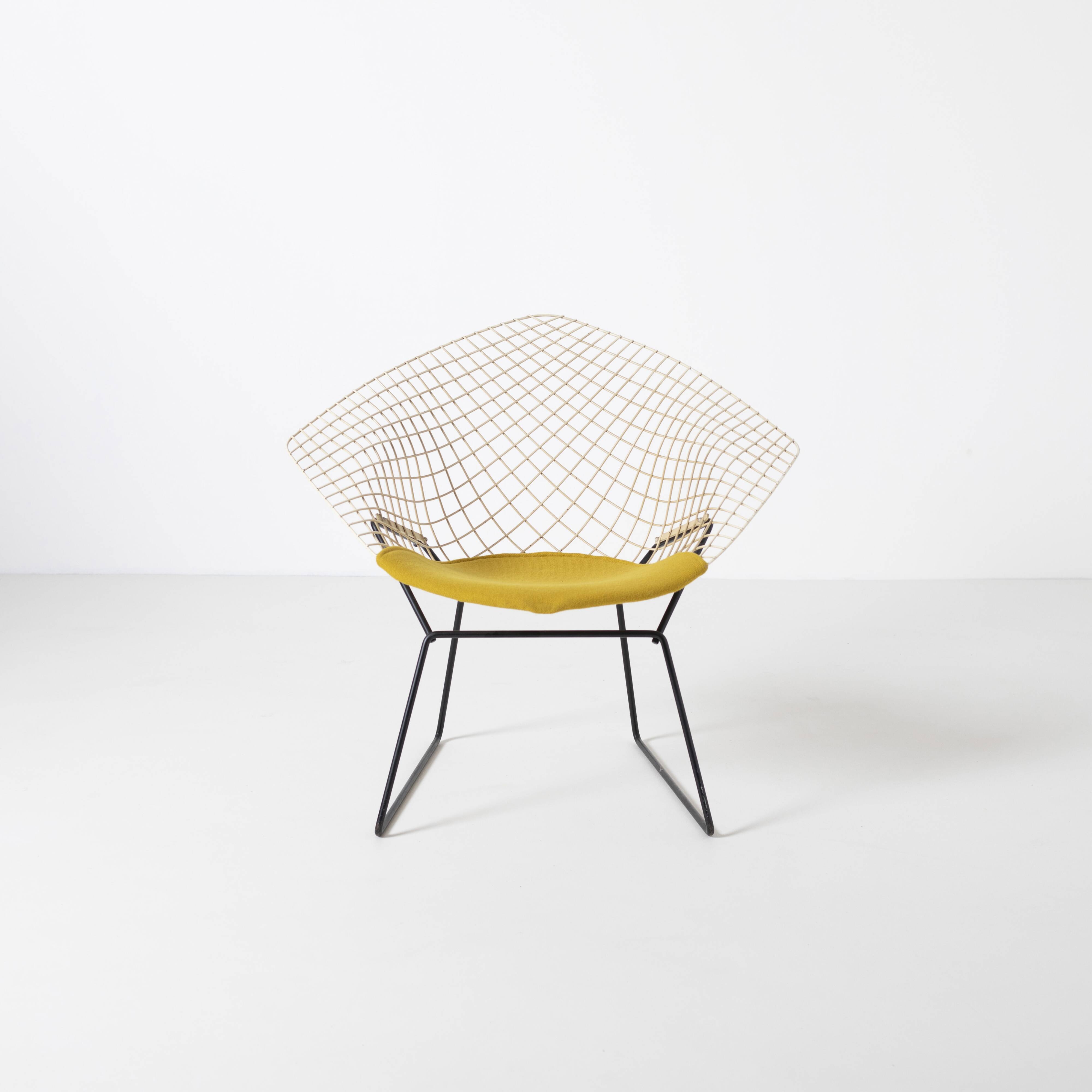 Vintage Harry Bertoia Diamond chair, Knoll, circa 1960s, reupholstered