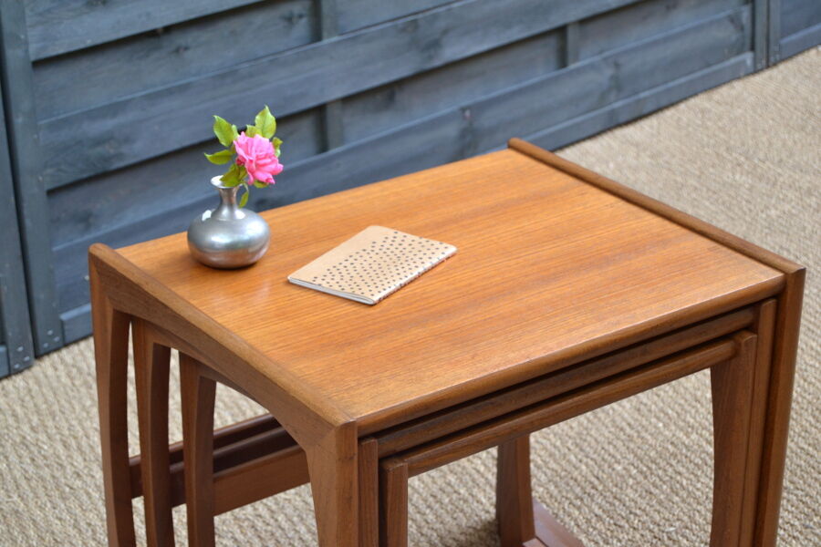 Tables gigognes par G-Plan