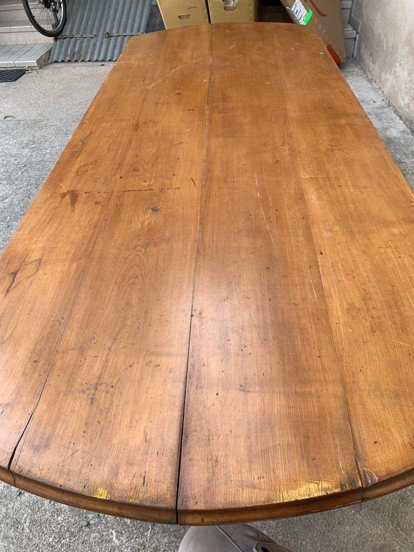 Old oval bistro table in solid wood light tint Dimensions 220 cm x 88 cm