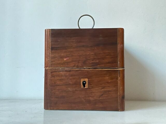Boite à bijoux en bois de palissandre XIXème siècle