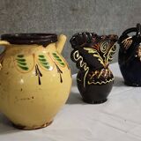 Ensemble composé de trois pièces en céramique vernissée