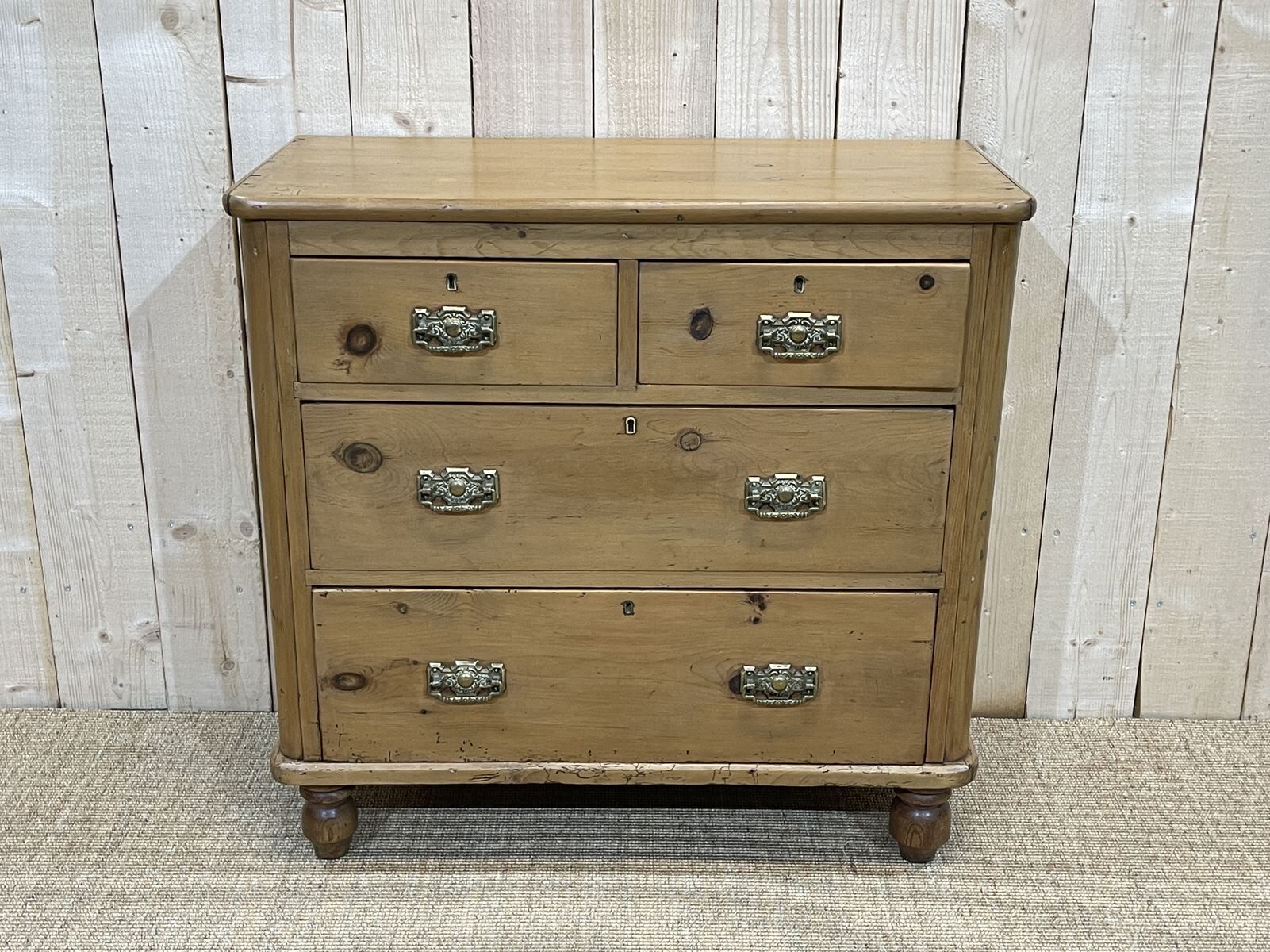 English chest of drawers in nineteenth century fir