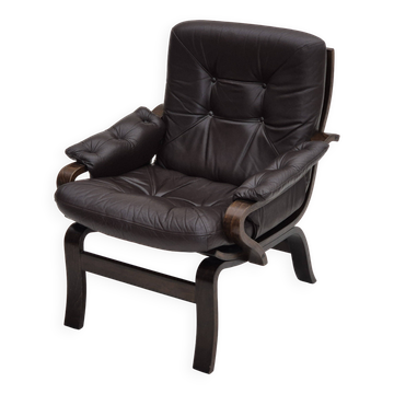 1970s, Scandinavian lounge chair in original condition, brown leather, dark bent wood.