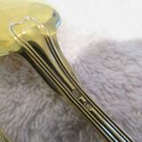 12 gold metal ice cream scoops with net decoration 14.6cm