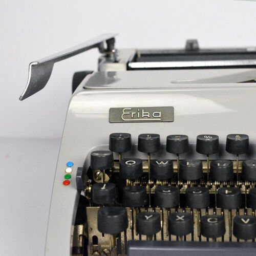 Machine à écrire à valise Modèle 50 Erika, VEB Robotron Berlin, Allemagne, 1976