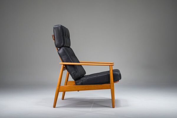 Fauteuil avec structure modèle FD 164 d'Arne Vodder et accoudoirs modèle 118 de Grete Jalk en teck et cuir noir, Danemark, années 1960