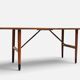Table basse Anton Kildeberg (attribuée), noyer et laiton, Danemark années 1950-60.
