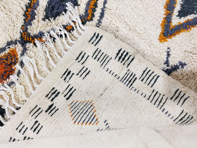 243x153cm moroccan berbere carpet