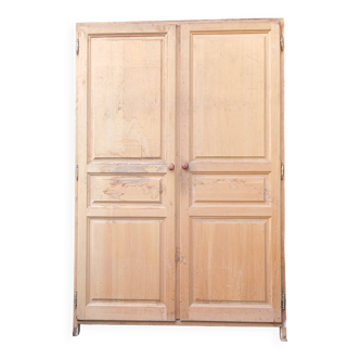closet facade