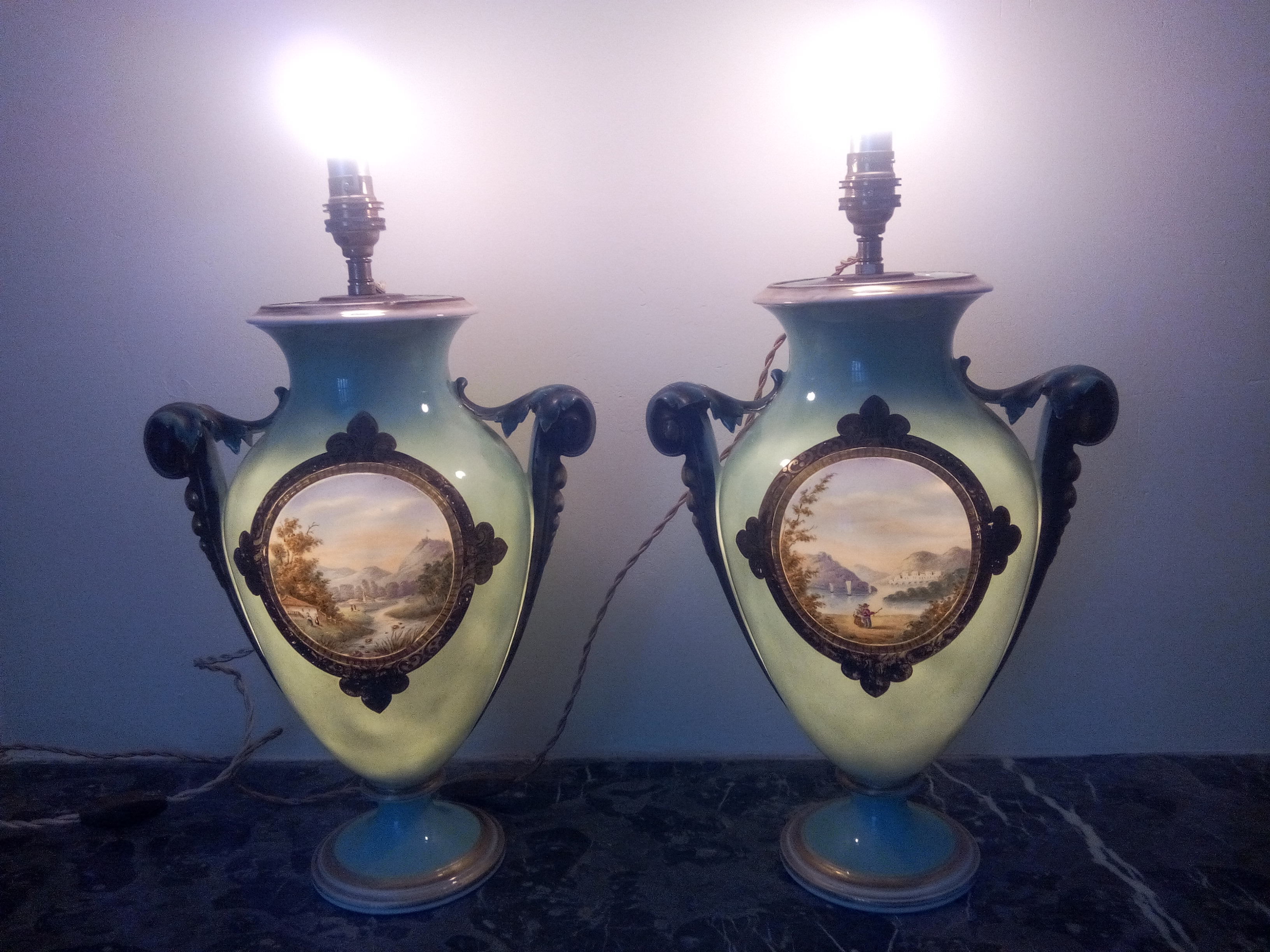 Pair of legs of porcelain lamps from Paris