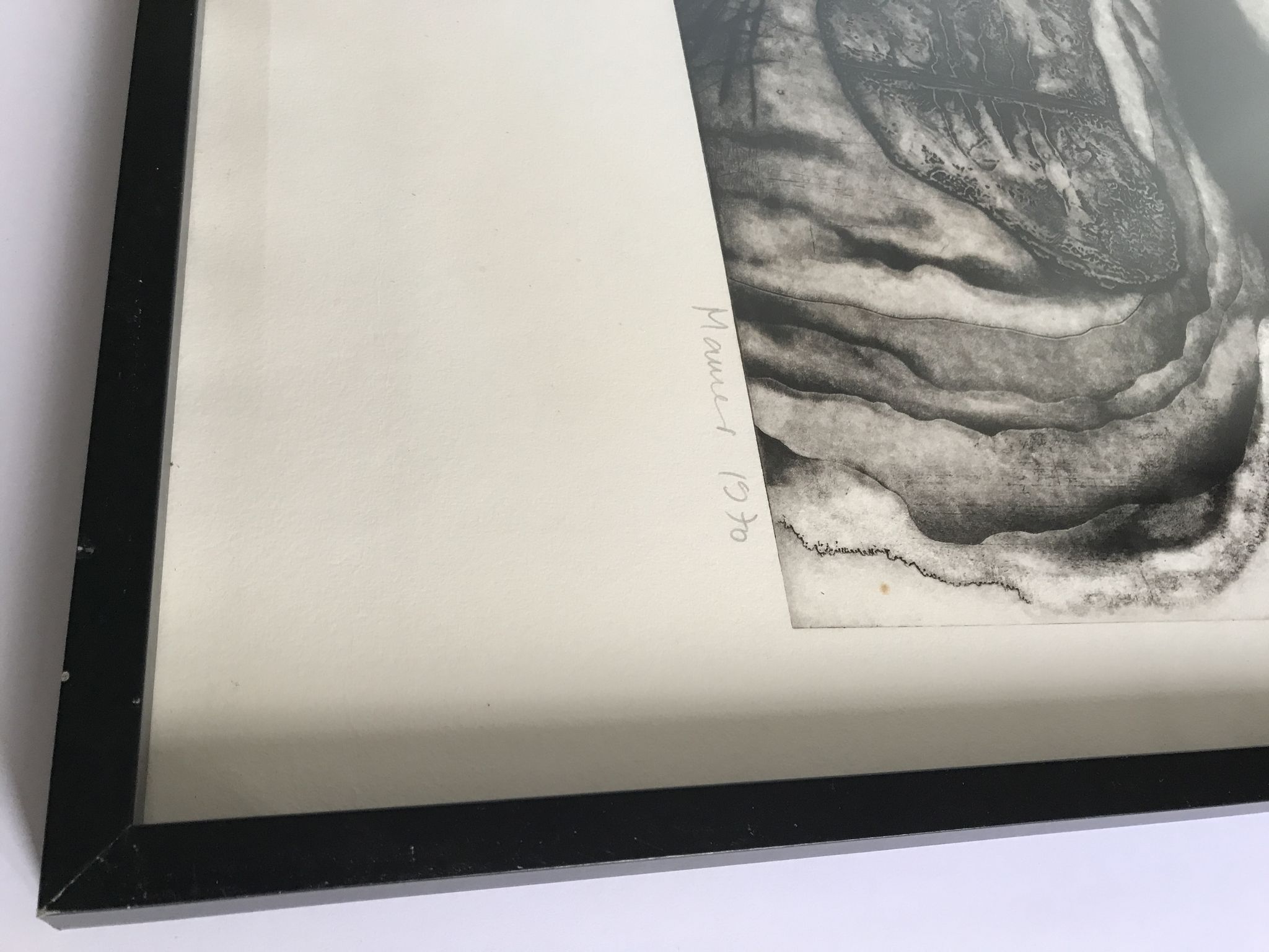Gravure en noir sur velin fort signée de mamer, sans titre, 1970