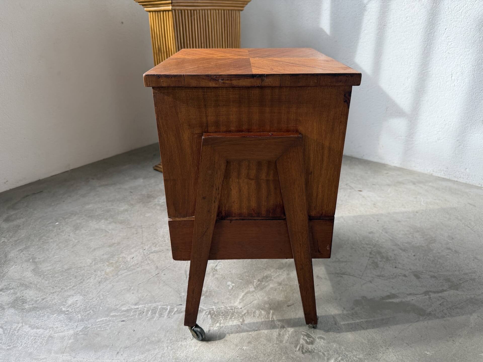 Small side table / Bedside table