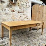 Farm table