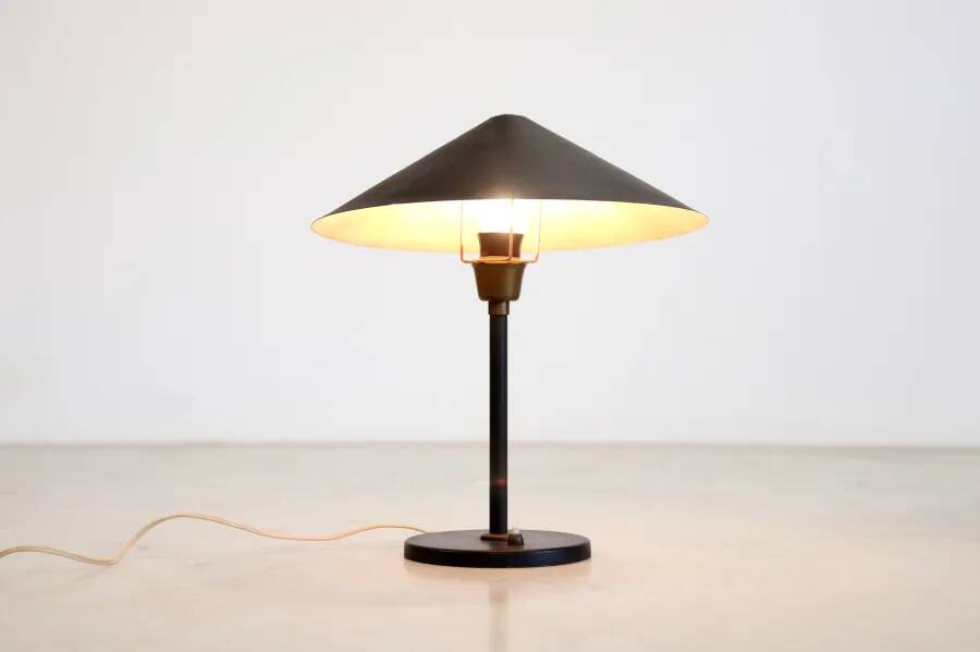 Lampe de table danoise vintage noire