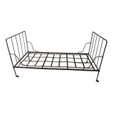 Wrought iron bed