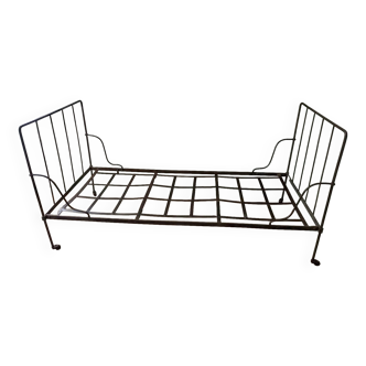 Wrought iron bed