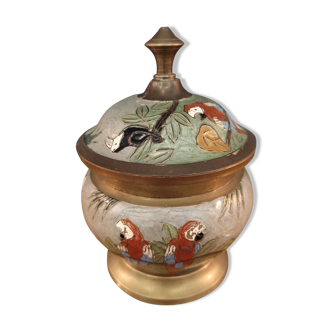 Partitioned pot