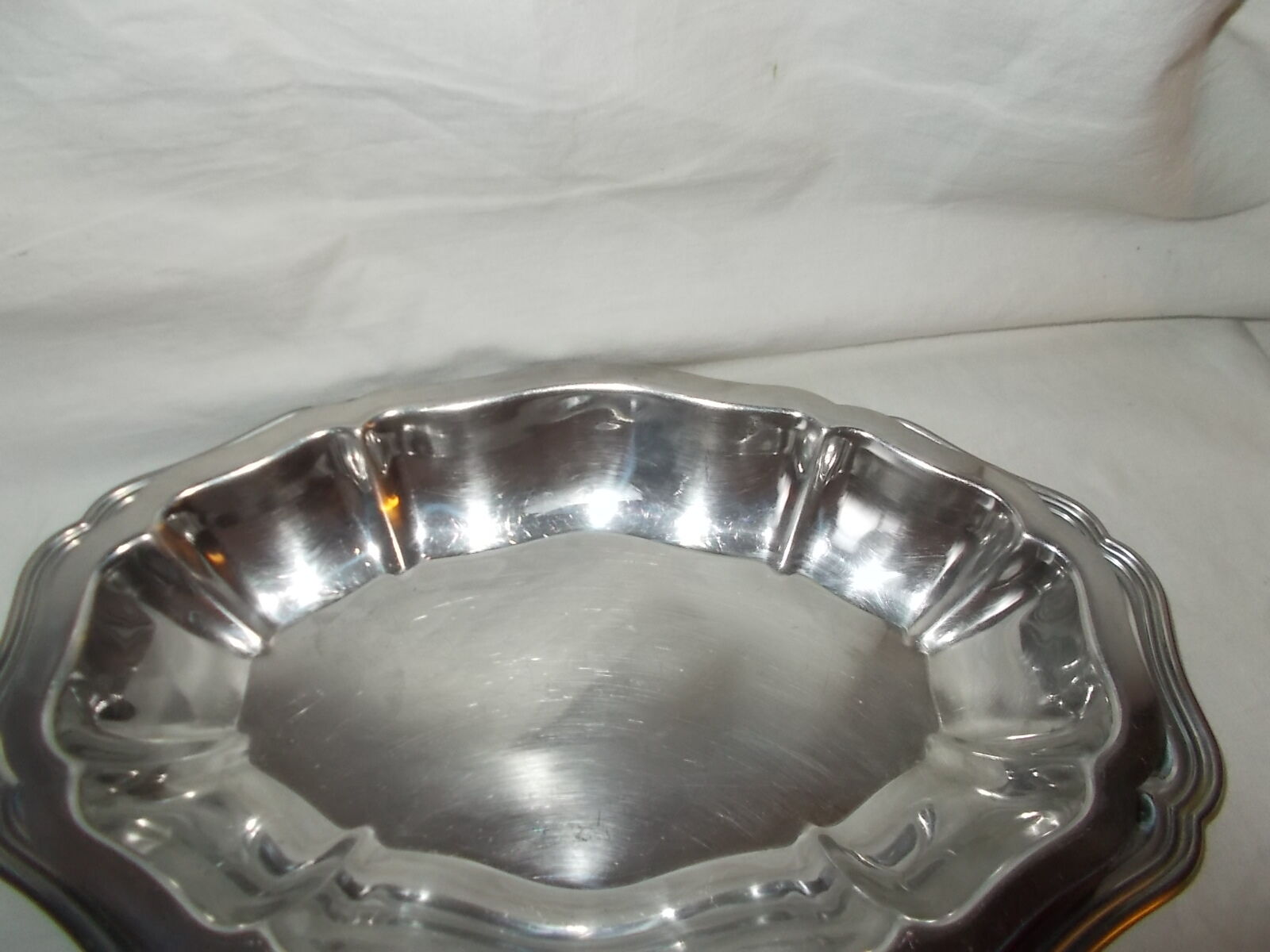 Lot of 2 oval stainless steel dishes