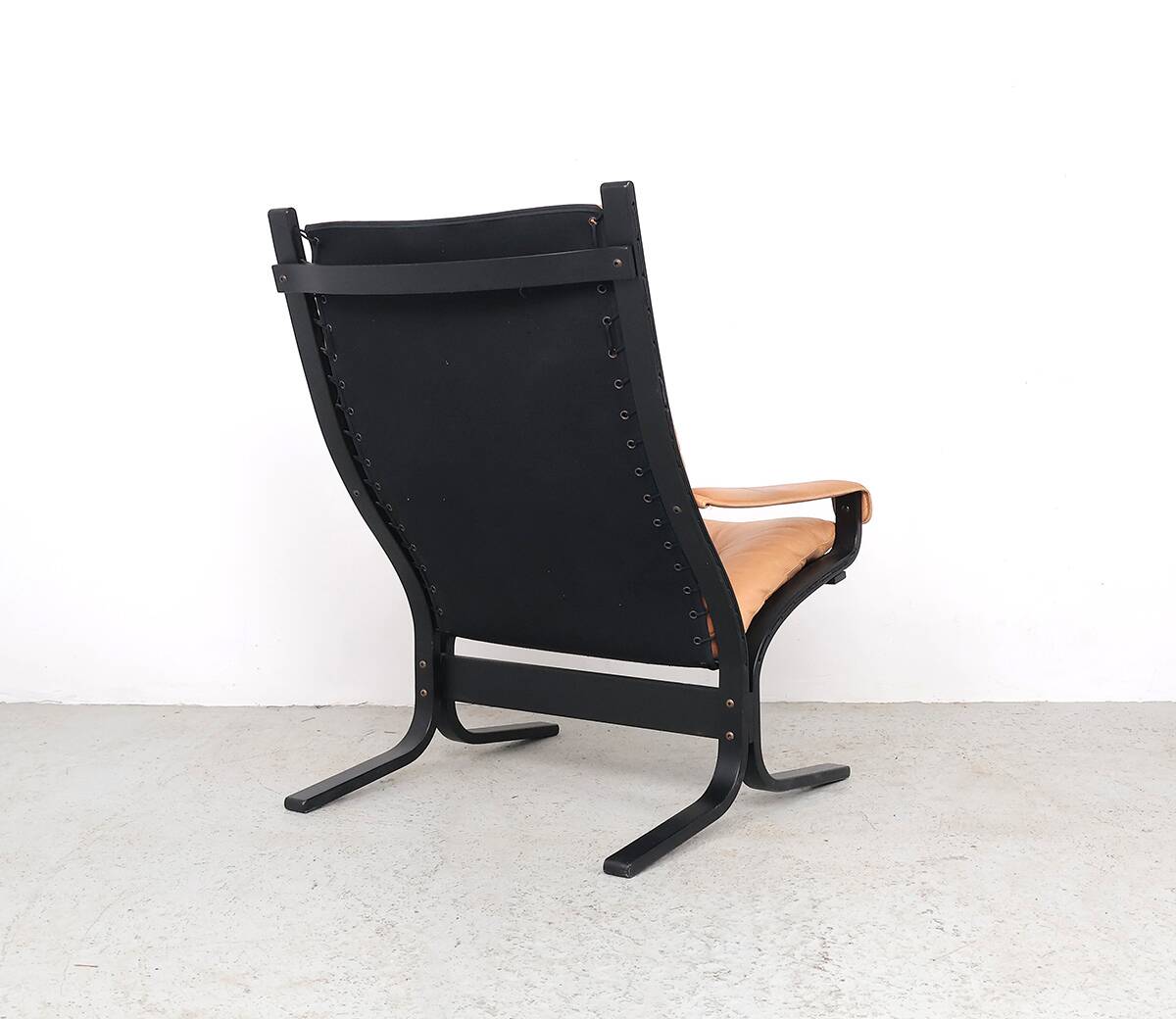 Ingmar Relling leather Siesta lounge chairs, Westnofa 1970s