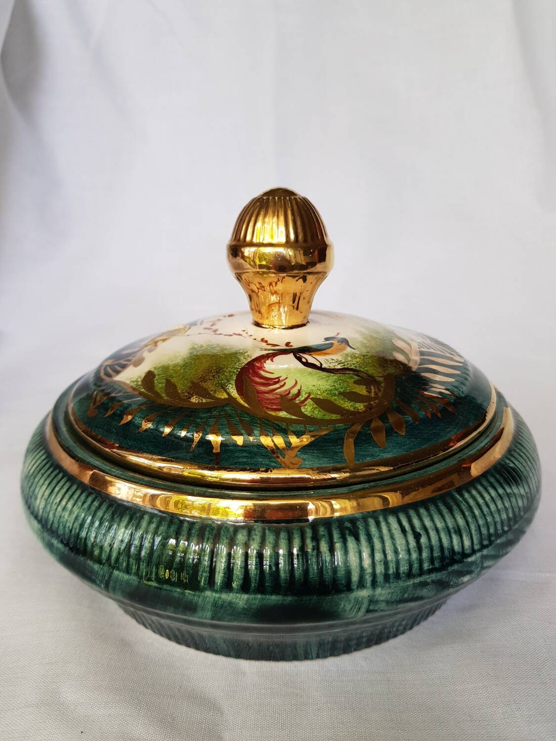 Bonbonnière en céramique peinte à la main H. Bequet Quaregnon