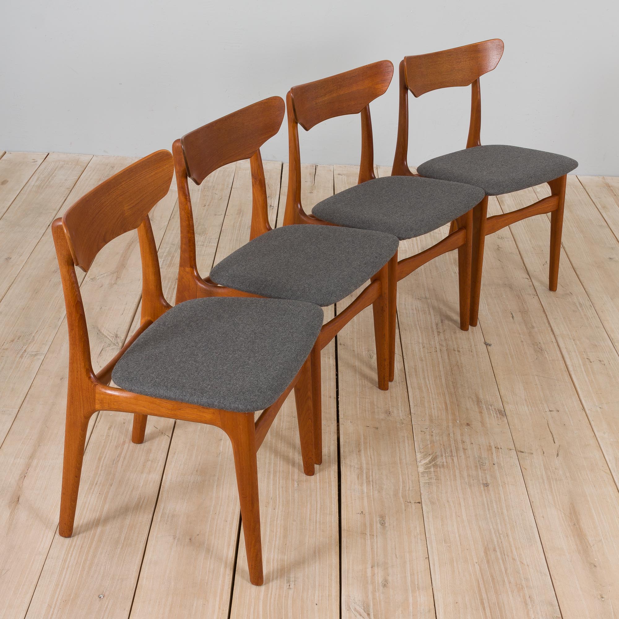 Set of 4 Schønning & Elgaards Danish teak chairs in gray wool upholstery