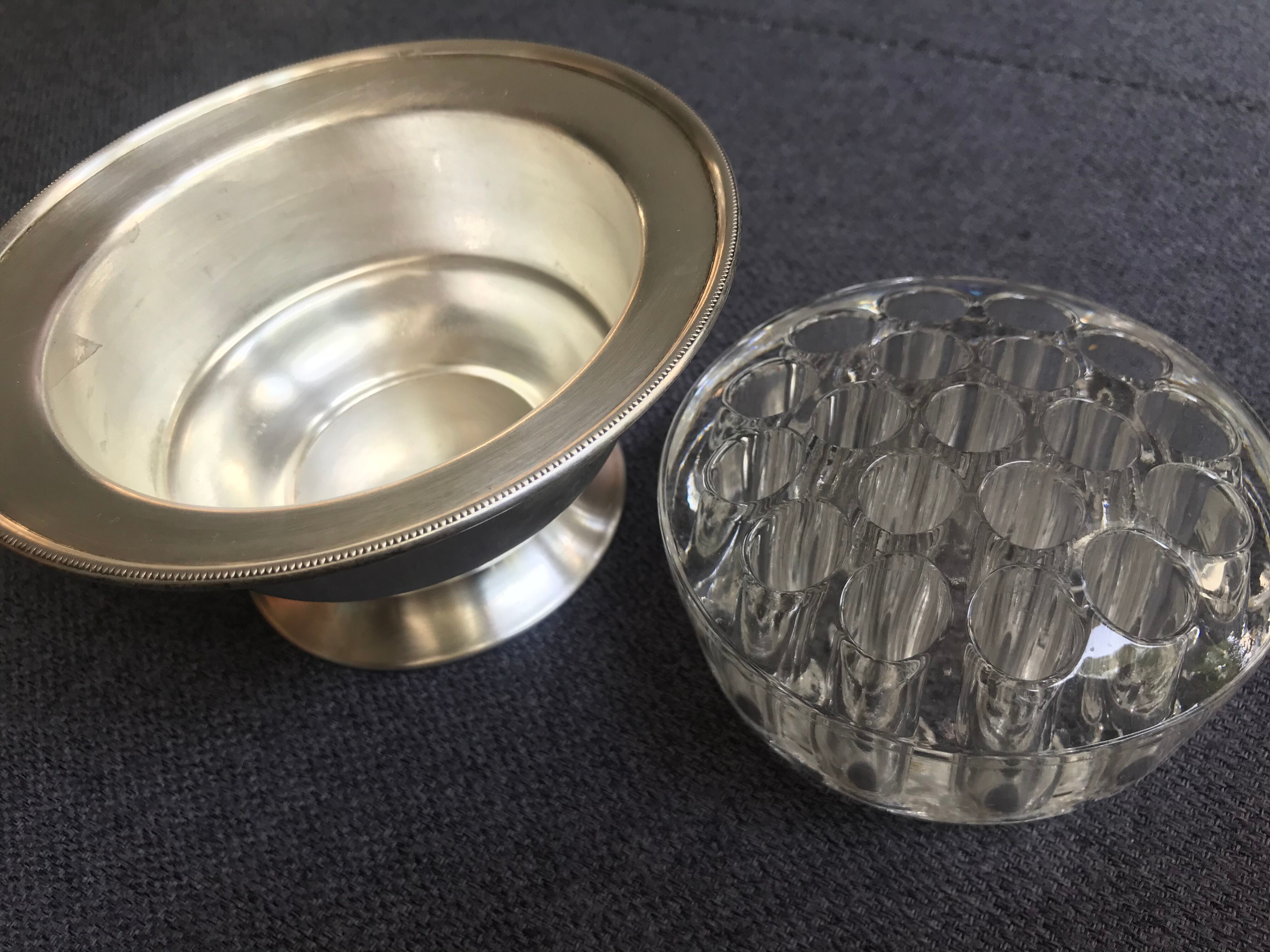 Vase flowers house Christian Dior