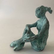 Femme assise - bronze original d’art