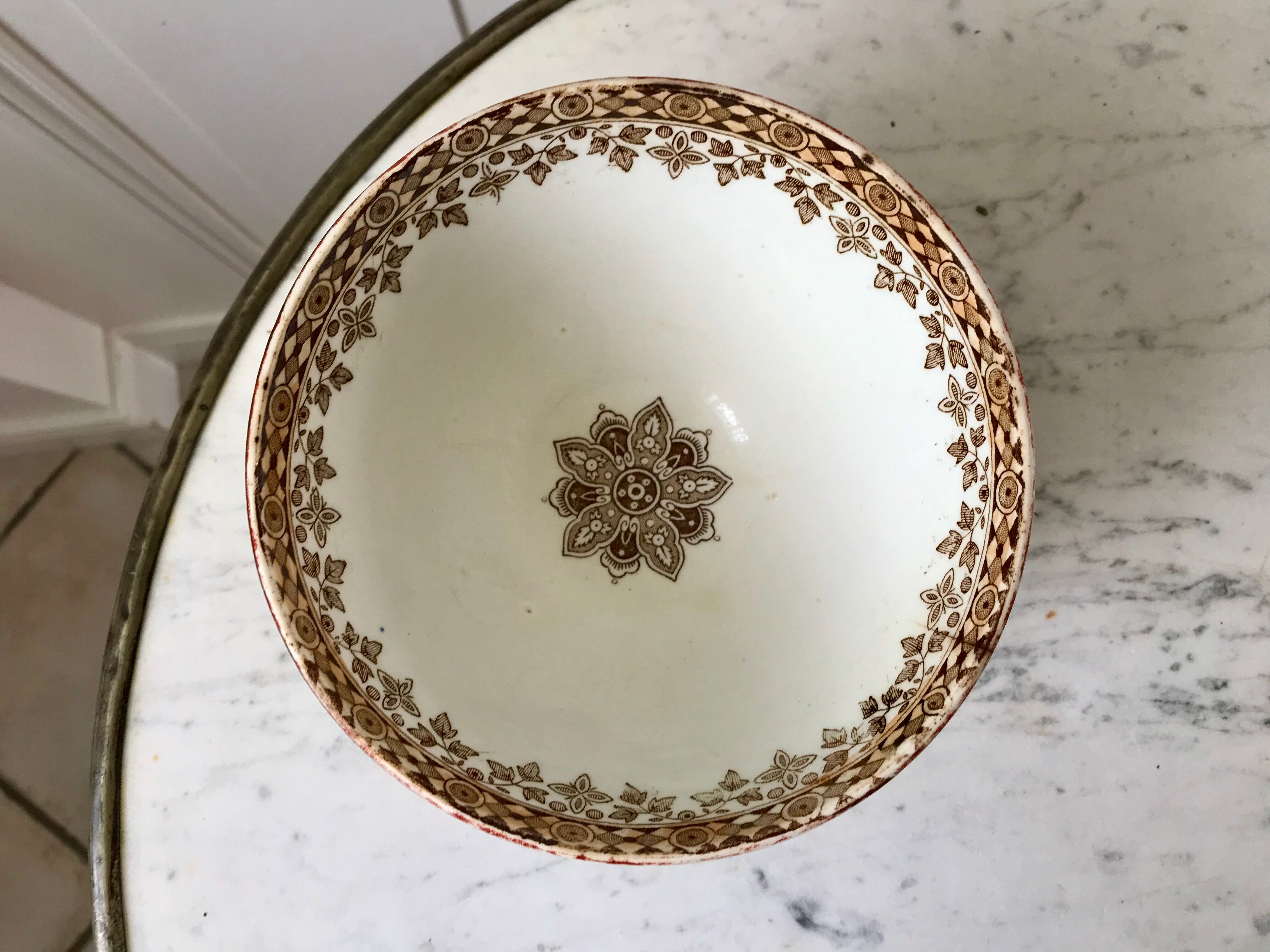Bowl in iron earth model "persian" late nineteenth