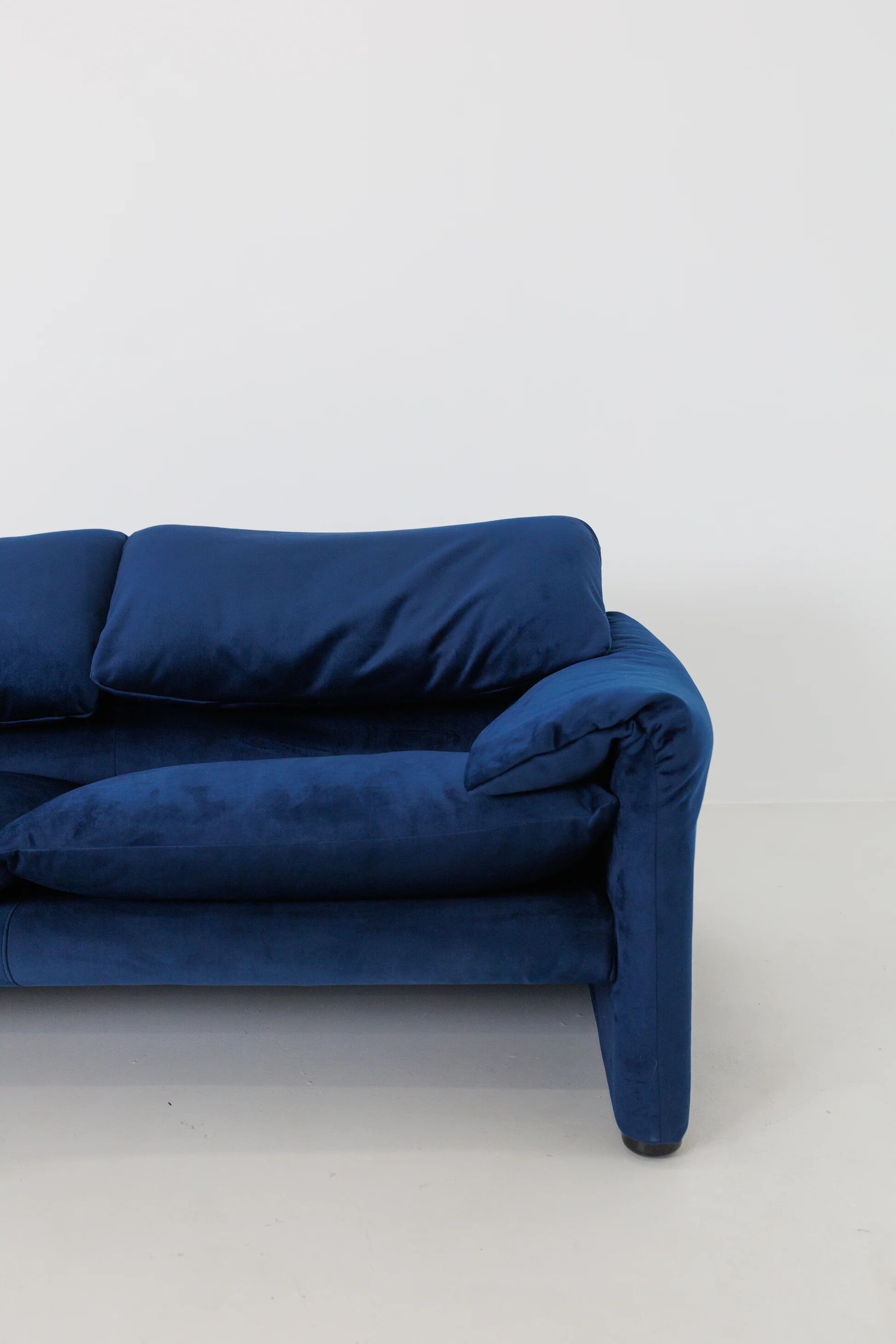 Vintage Maralunga sofa by Vico Magistretti for Cassina, Italy 70s