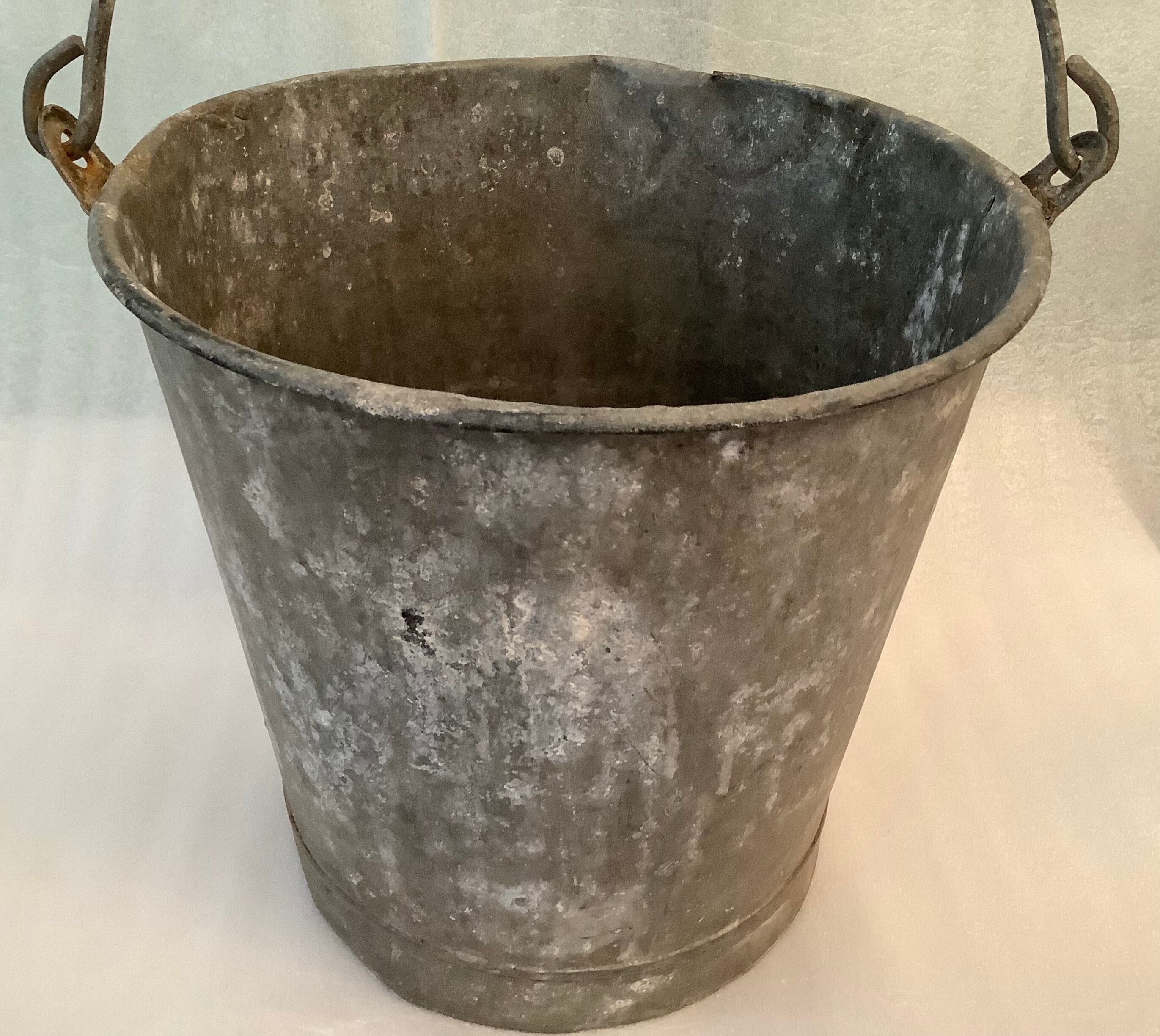 Galvanized well bucket with handle / vintage 50s