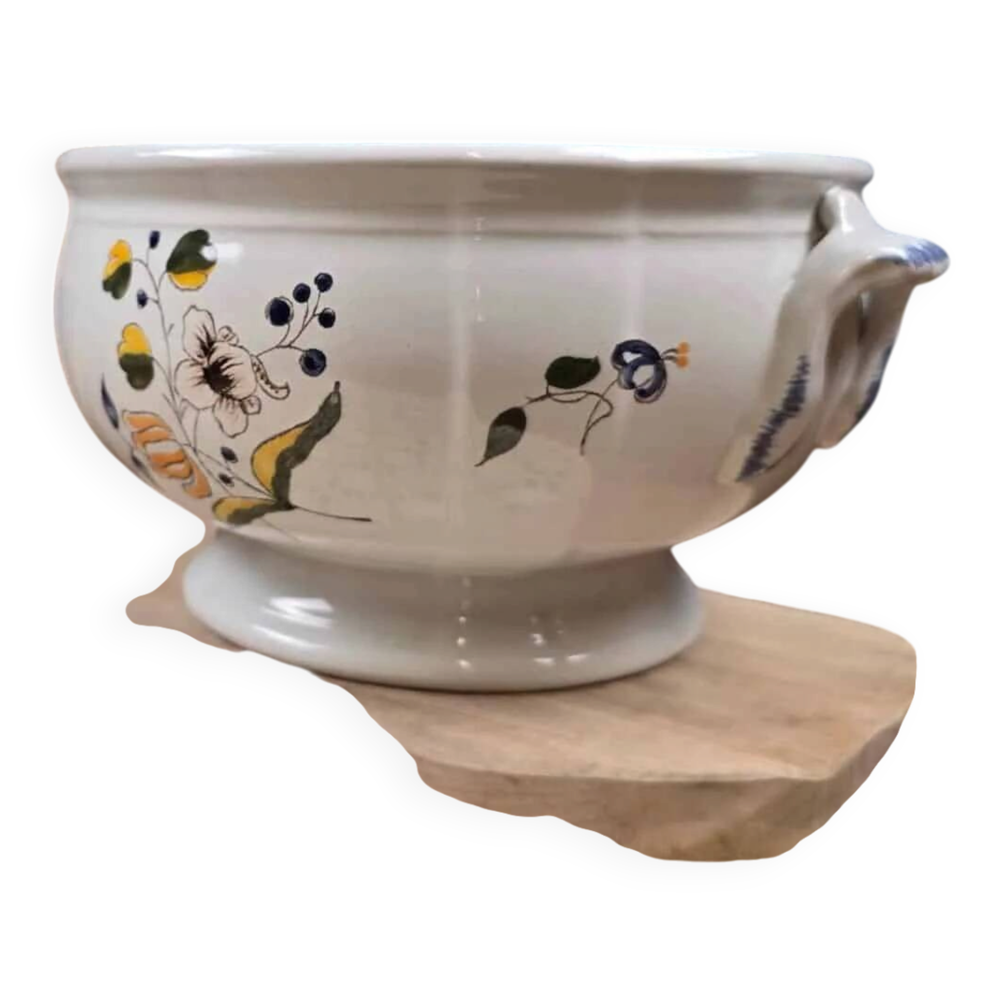 Vintage soup tureen base MBFA Pornic Aunis M.A., hand-painted earthenware