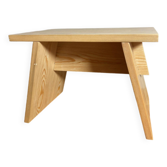 Japanese style step stool