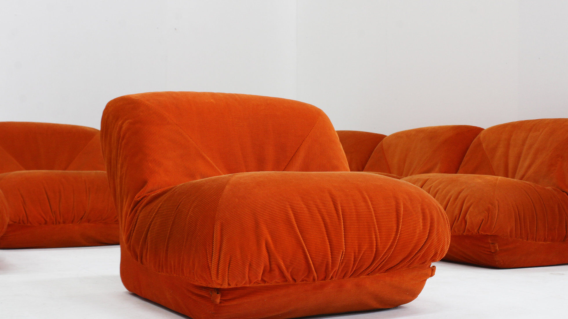 Airborne sectional sofa 'Patate' in orange corduroy, set of 7