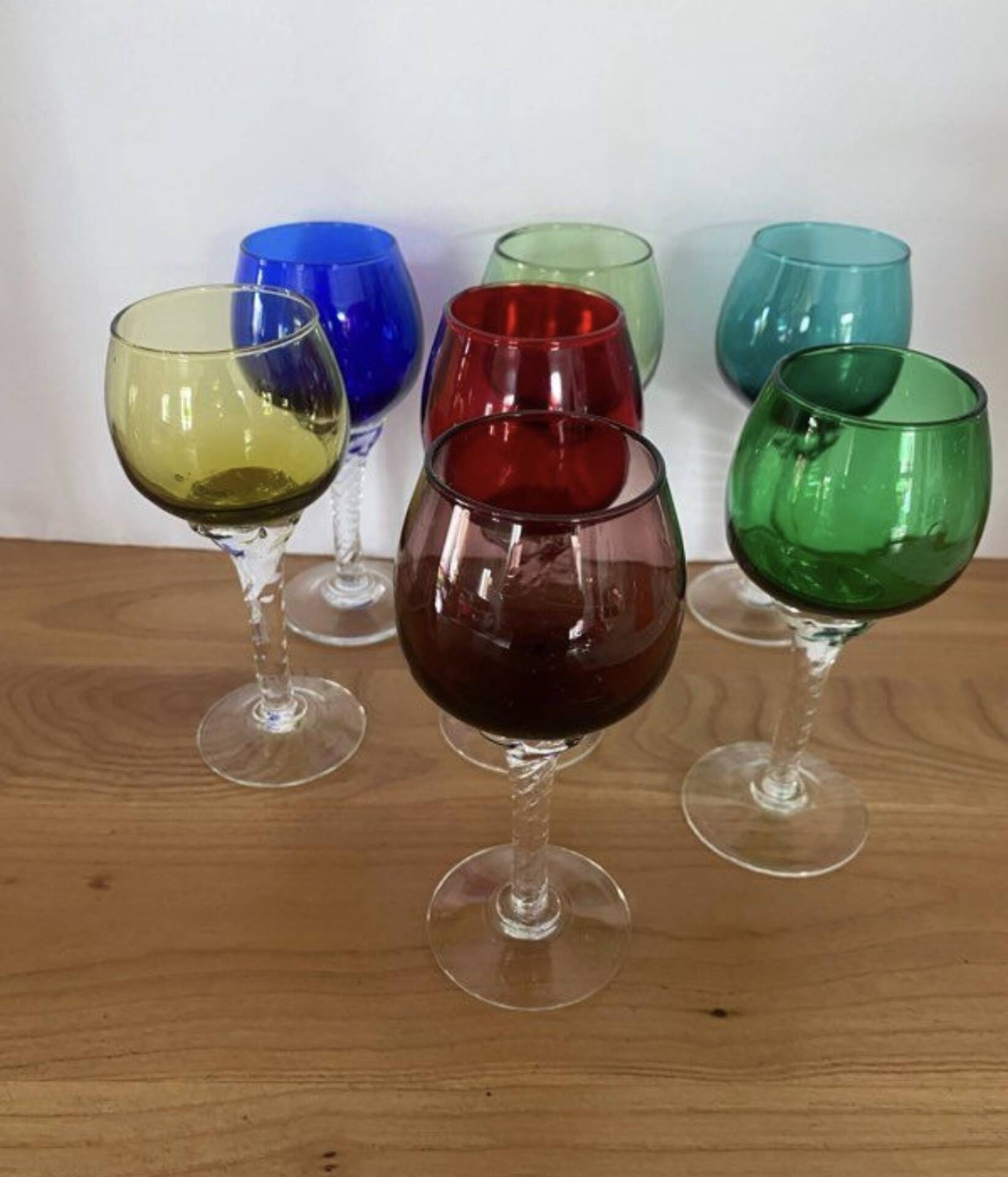 7 stemmed glasses from the Venetian glassworks of Murano from the 70s/80s.