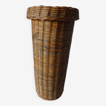 High old covered rattan basket with lid