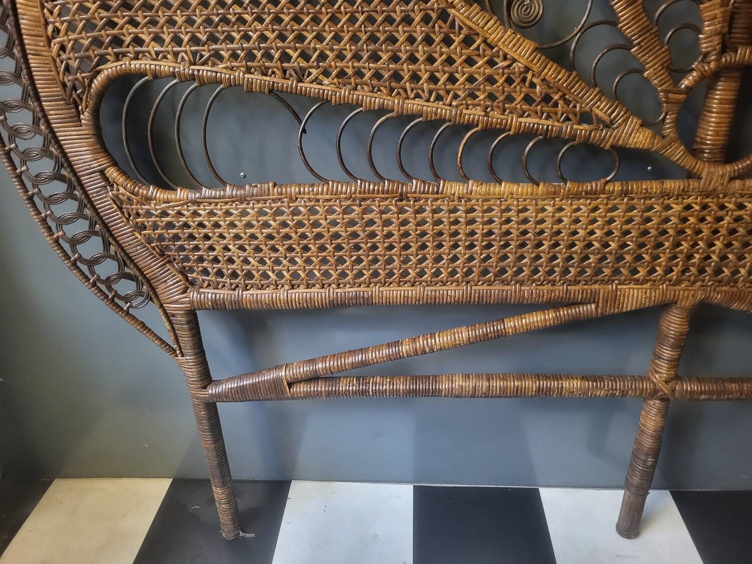 Large rattan peacock headboard "Emmanuelle" Vintage