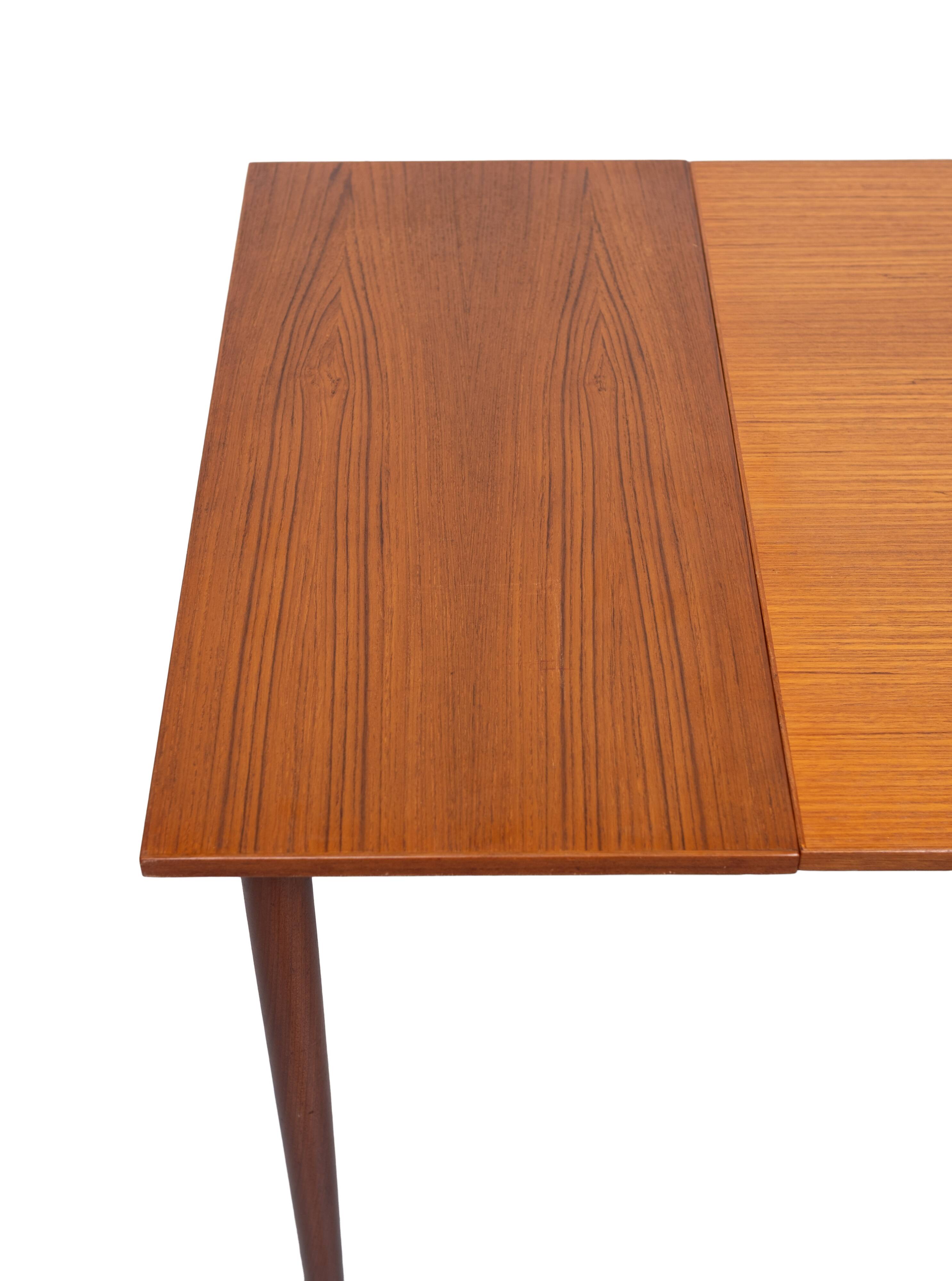 extendable Teak dining table 1960s Holland