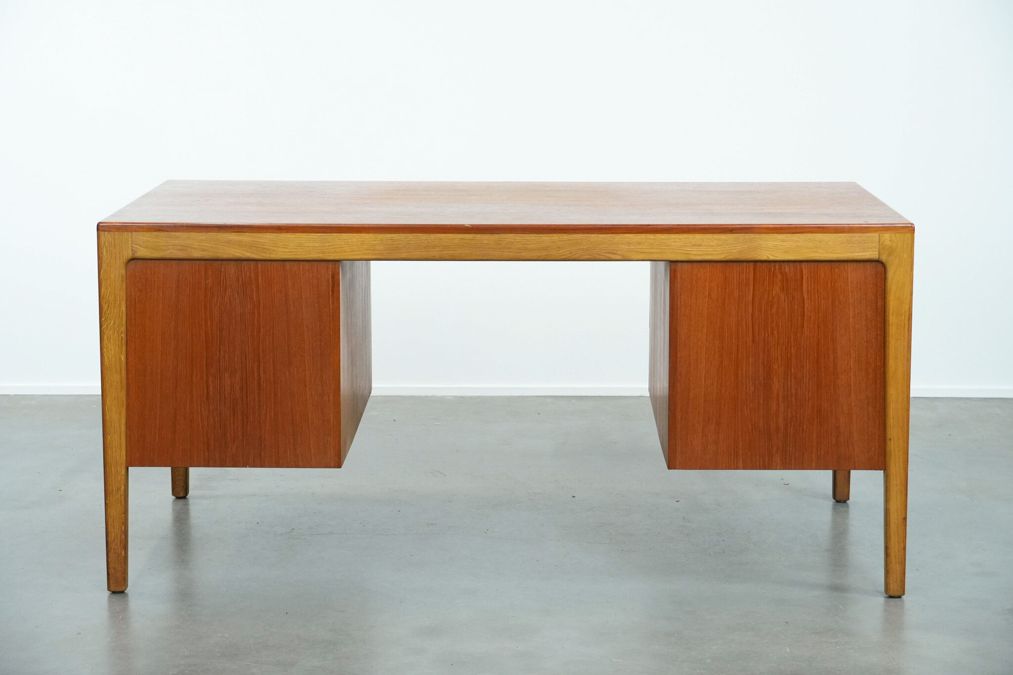 Vintage German design desk by Hartmut Lohmeyer for Wilkhahn with 6 drawers