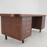 1960s Large exclusive free standing palisander desk