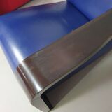 4 x Vintage Ying lounge chairs / fauteuils van Hugues Chevalier,'90. 3 x blue / 1 x red leather