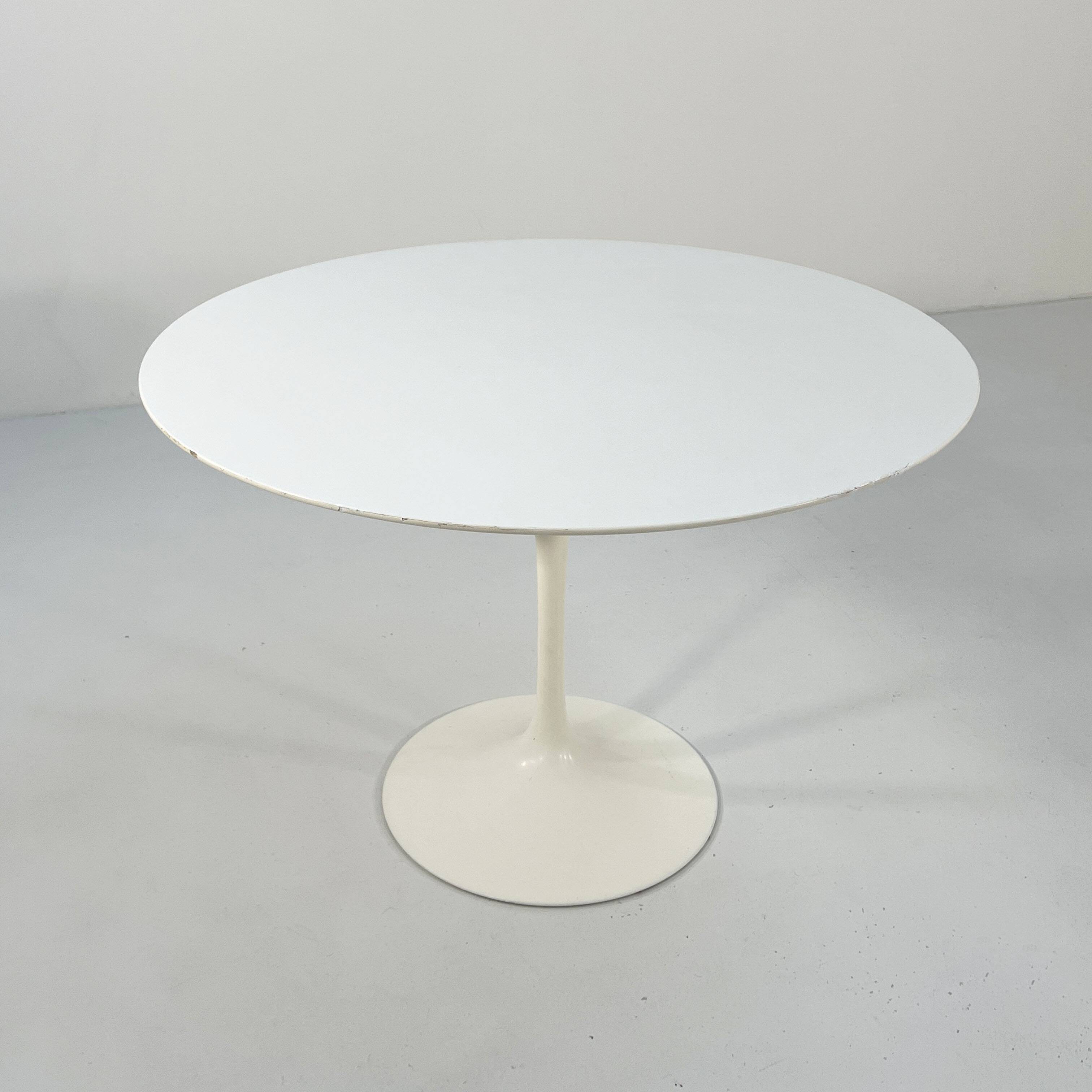 Tulip laminated table 107 cm by Eero Saarinen for Knoll, 1970